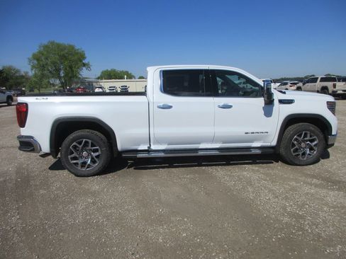 New 2026 GMC Sierra 1500 SLT w/ SLT Premium Plus Package AWD/4WD image 3