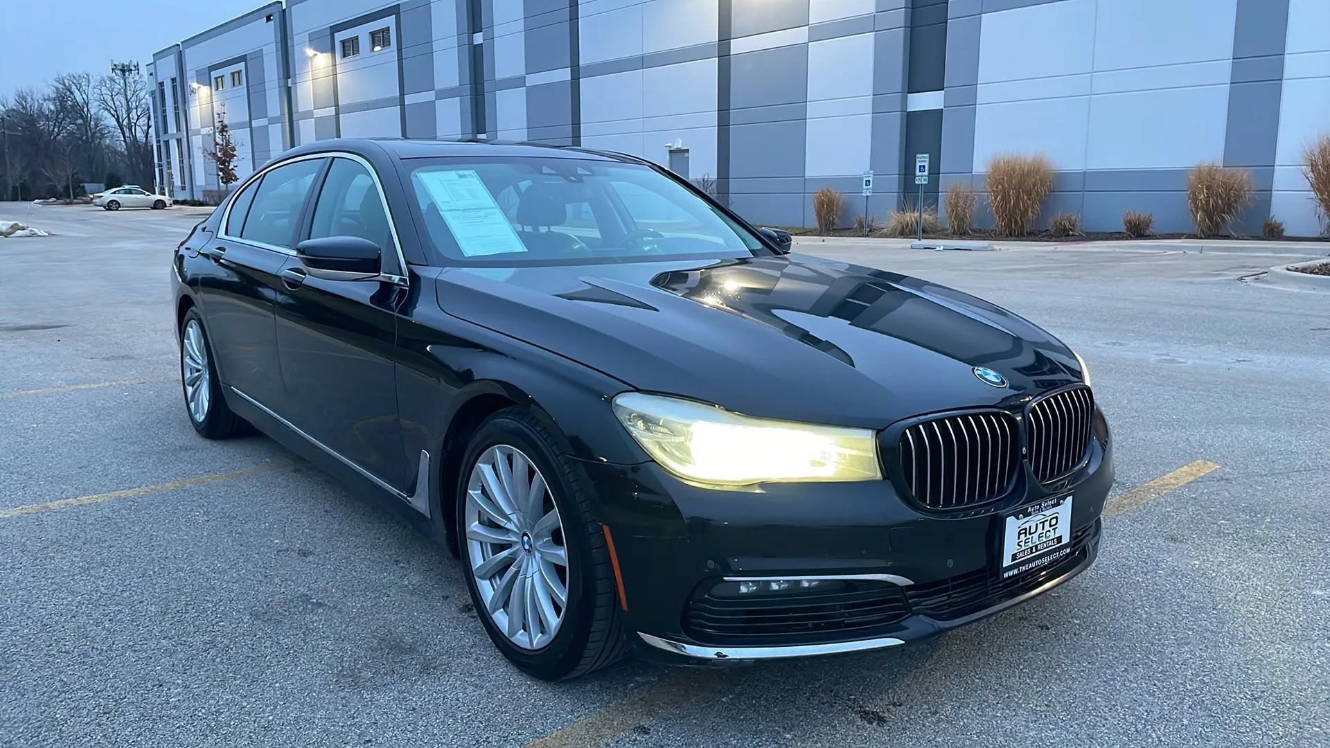 Used 2017 BMW 740i RWD image 5