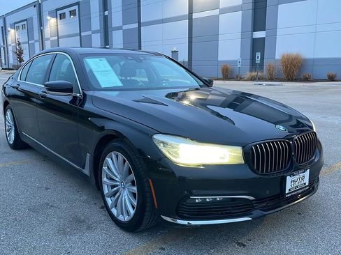 Used 2017 BMW 740i RWD image 5