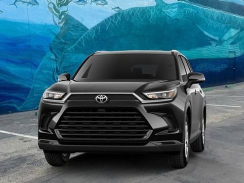 New 2026 Toyota Grand Highlander XLE FWD image 3