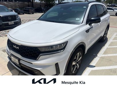Certified 2023 Kia Sorento EX w/ Panoramic Sunroof Package