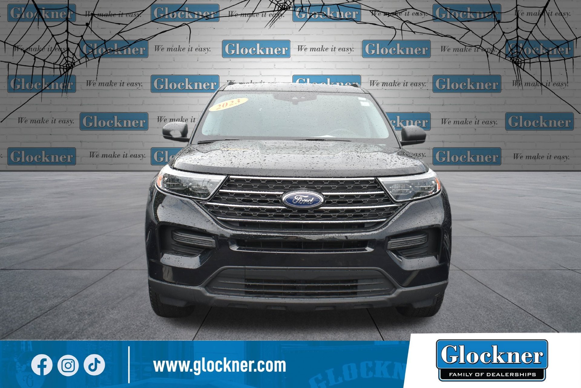 Used 2023 Ford Explorer XLT w/ Class IV Trailer Tow Package AWD/4WD image 2