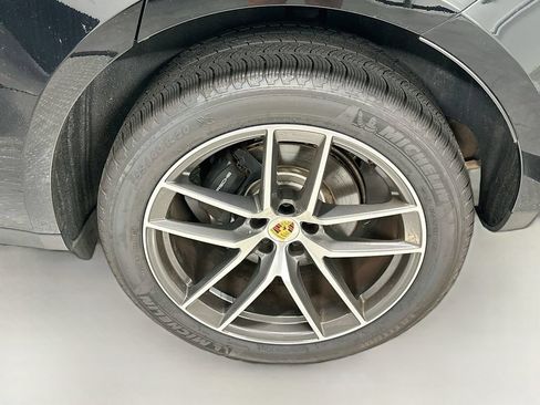 Used 2022 Porsche Macan AWD/4WD image 34