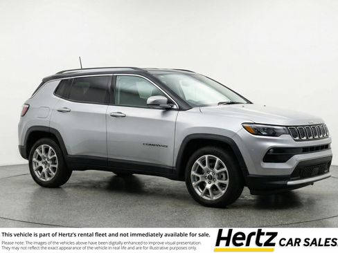 Used 2025 Jeep Compass Limited image 1