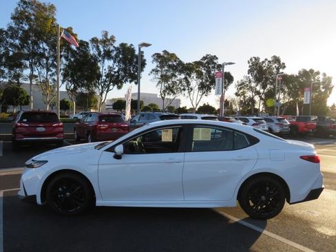 Certified 2026 Toyota Camry SE image 6