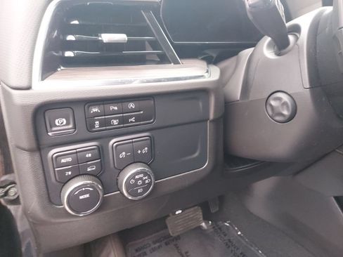 Used 2025 Chevrolet Tahoe Premier AWD/4WD image 12