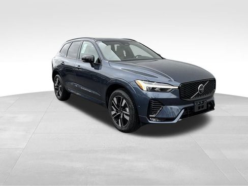 New 2026 Volvo XC60 B5 Plus w/ Climate Package image 7