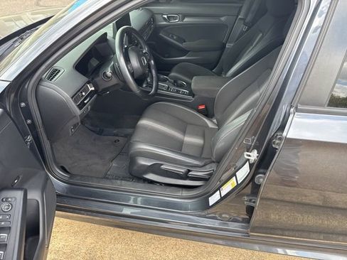 Used 2022 Honda Civic Sport image 8