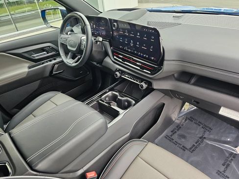 Used 2026 Chevrolet Silverado EV Trail Boss AWD/4WD image 10