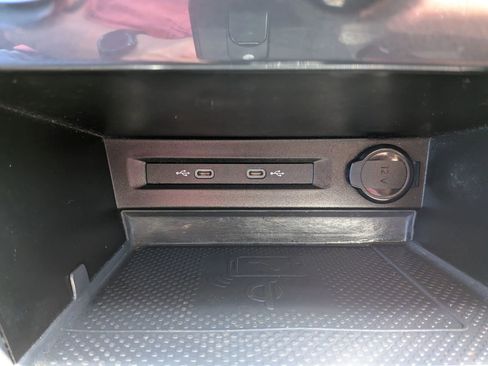 Used 2021 Volkswagen Tiguan SEL AWD/4WD image 68