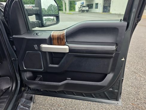 Used 2018 Ford F150 Lariat AWD/4WD image 44