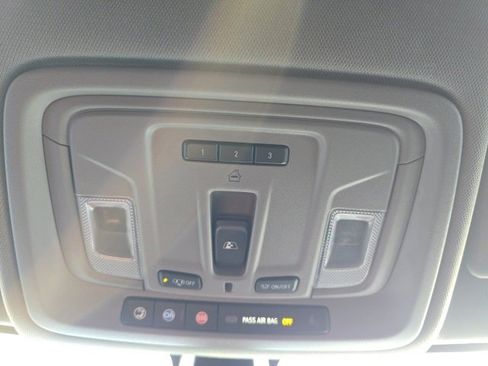 Used 2020 Chevrolet Silverado 1500 LT w/ All-Star Edition image 27