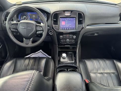 Used 2023 Chrysler 300 S image 9