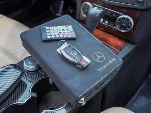 Used 2010 Mercedes-Benz C 63 AMG Sedan image 39