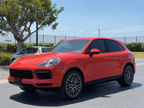 Used 2021 Porsche Cayenne AWD/4WD image 1
