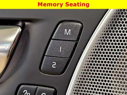 Used 2022 Volvo XC60 B5 R-Design w/ Advanced Package image 30