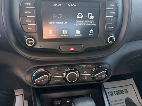 Used 2021 Kia Soul LX FWD image 12