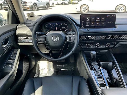 Used 2025 Honda Accord EX-L image 5
