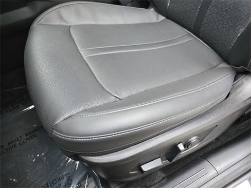 Used 2021 Kia Sorento S image 12