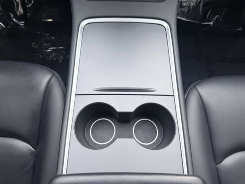 Used 2023 Tesla Model Y Performance image 53