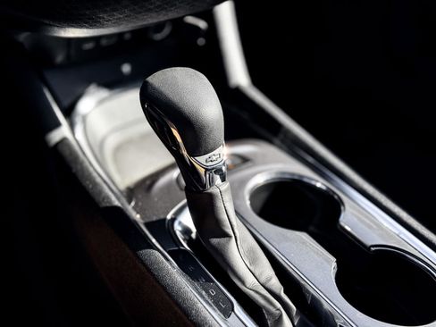 Used 2024 Chevrolet Malibu LT image 15