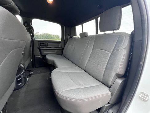 Used 2024 RAM 3500 Tradesman w/ Chrome Appearance Group AWD/4WD image 15