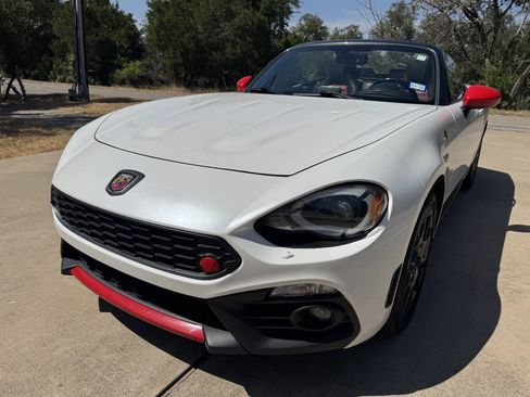 Used 2019 FIAT 124 Spider Abarth w/ Convenience Group RWD image 8