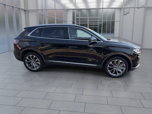 Used 2021 Lincoln Nautilus Reserve w/ Equipment Group 201A AWD/4WD image 9