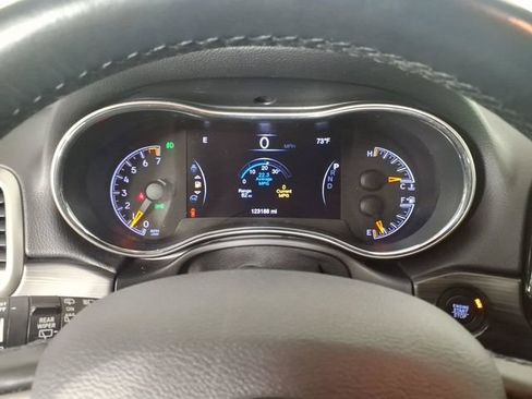 Used 2019 Jeep Grand Cherokee Limited w/ Luxury Group II AWD/4WD image 18