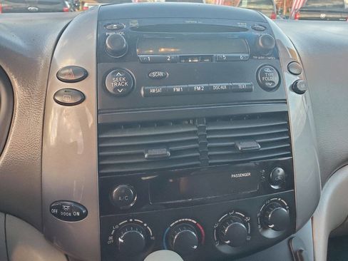 Used 2009 Toyota Sienna LE image 22