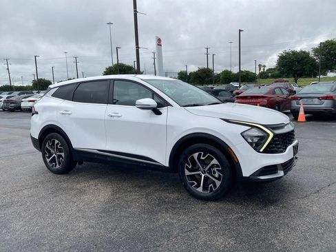 Used 2023 Kia Sportage EX FWD image 2