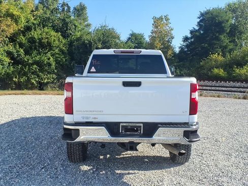 Used 2022 Chevrolet Silverado 3500 LT w/ Convenience Package AWD/4WD image 5