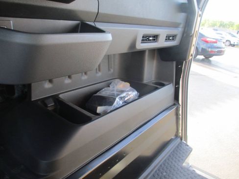 Used 2024 Chevrolet Brightdrop 600 w/ Commercial Equipment Package AWD/4WD image 16
