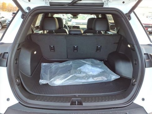 New 2026 Chevrolet Equinox LT image 4