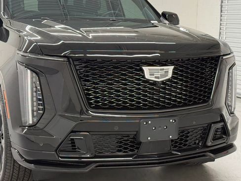 Used 2026 Cadillac Escalade ESV V w/ LPO, ONYX Package image 51