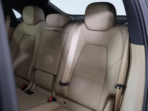 Certified 2023 Porsche Cayenne S AWD/4WD image 12