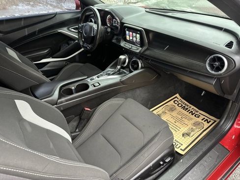 Used 2017 Chevrolet Camaro LT w/ Technology Package image 17