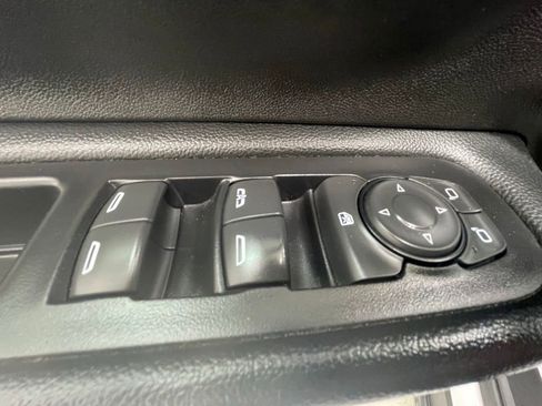 Used 2024 GMC Terrain SLE w/ Elevation Edition AWD/4WD image 13