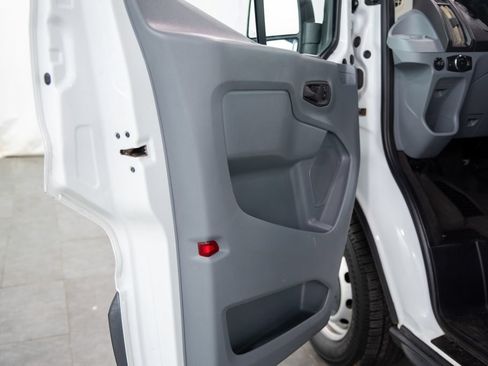 Used 2017 Ford Transit 150 XL RWD image 5