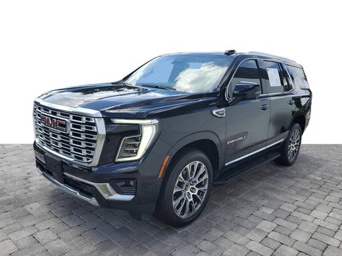 Used 2025 GMC Yukon Denali AWD/4WD image 3