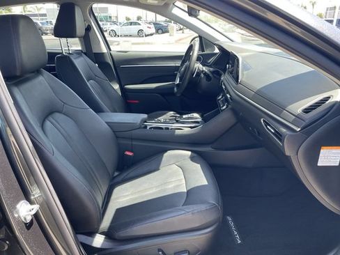 Used 2022 Hyundai Sonata Limited w/ Cargo Package FWD image 29