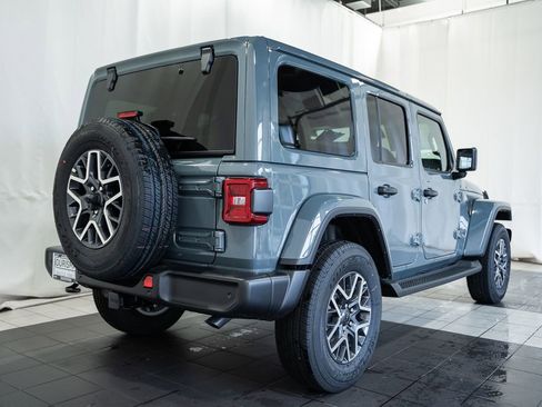 New 2026 Jeep Wrangler Unlimited Sahara AWD/4WD image 4