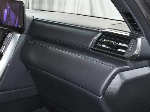 Used 2025 Lexus LX 700h F Sport AWD/4WD image 79