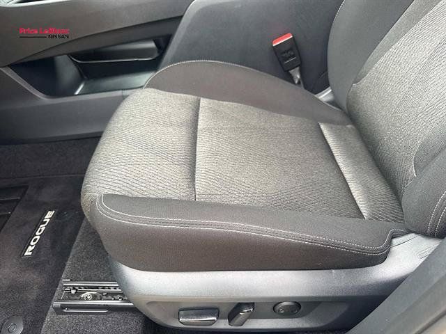 Certified 2025 Nissan Rogue SV FWD image 15