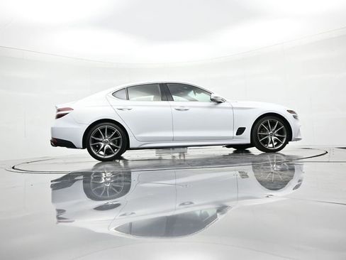 Used 2023 Genesis G70 2.0T image 23