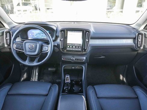 Used 2026 Volvo XC40 B5 Plus AWD/4WD image 13