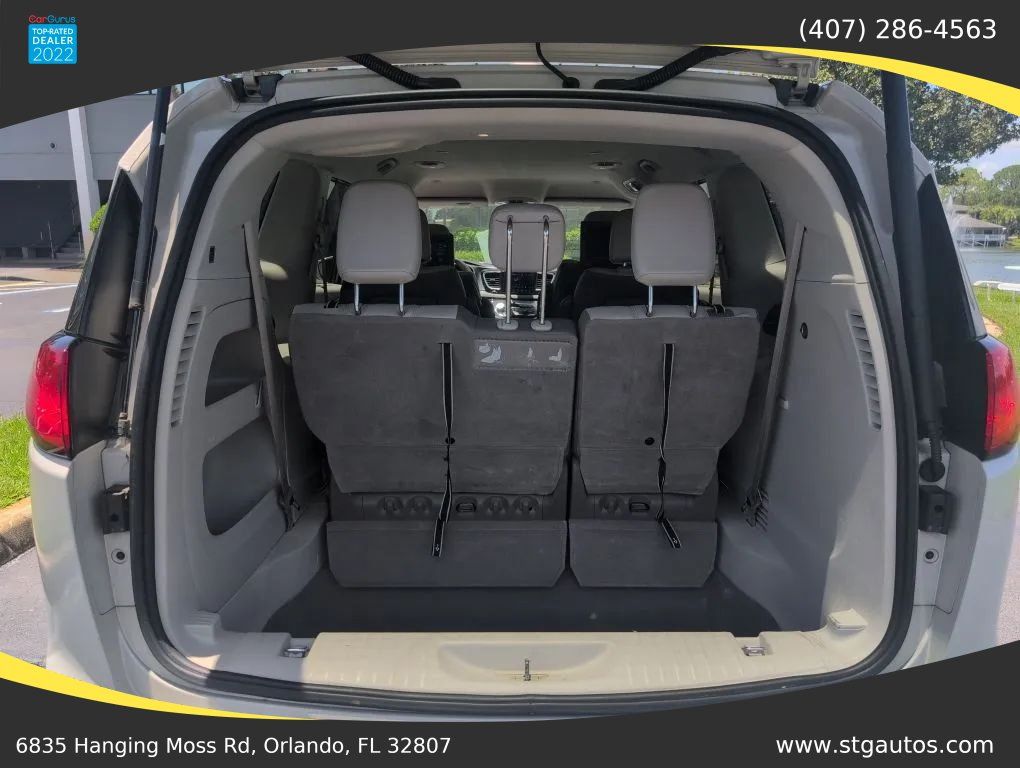 Used 2017 Chrysler Pacifica Touring-L Plus FWD image 32