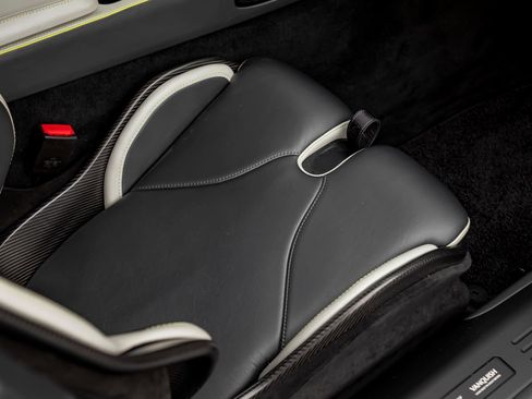 Used 2025 Aston Martin Vanquish image 23