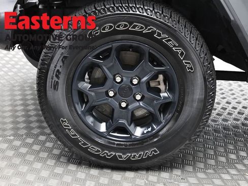 Used 2023 Jeep Wrangler Unlimited w/ 8.4" Radio Group AWD/4WD image 32