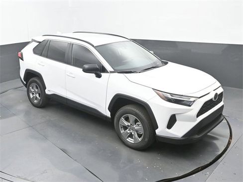 Used 2025 Toyota RAV4 LE image 27